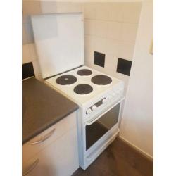 Electrisch fornuis/ oven te koop! Zo goed als nieuw