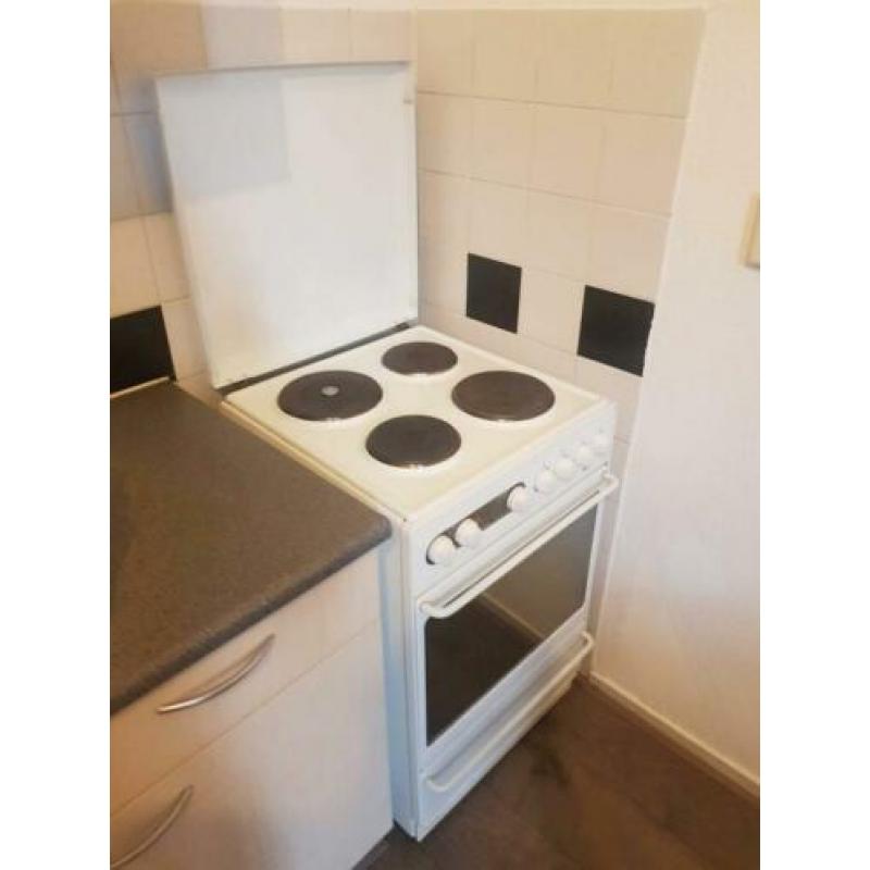 Electrisch fornuis/ oven te koop! Zo goed als nieuw