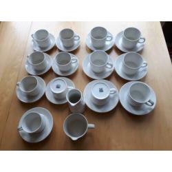 Arabia Teema koffie- en theekopjes + melkkannetje