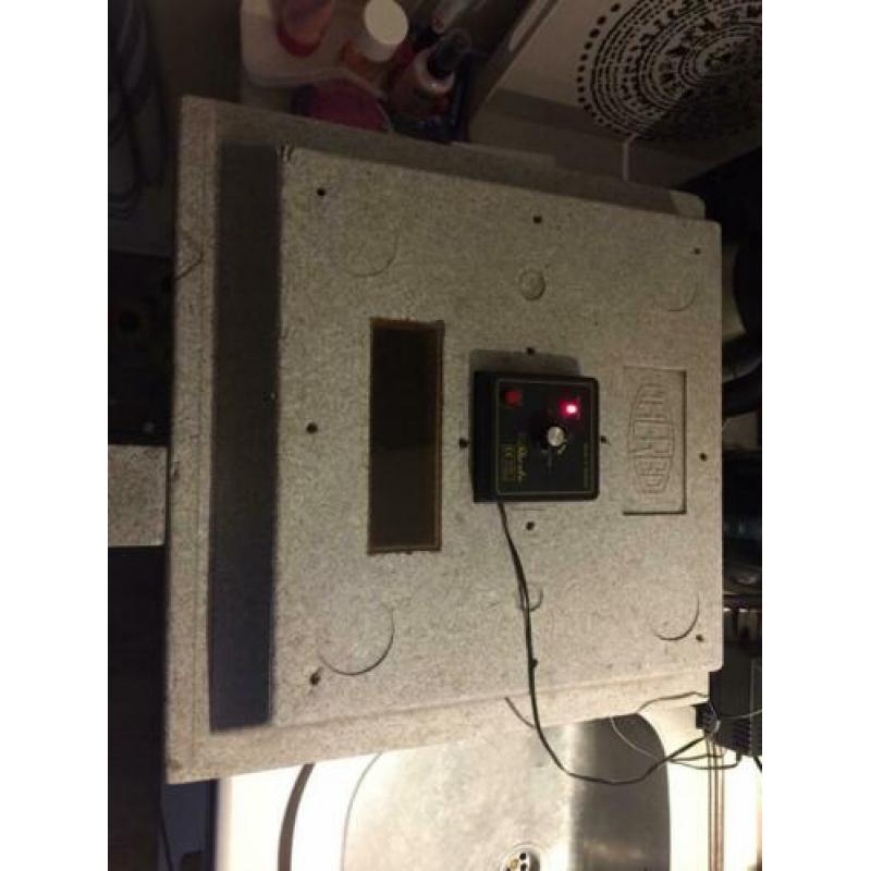 Broedmachine Therbo