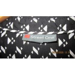 Street one blouse in maat 40 grafisch design
