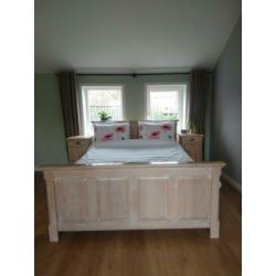 Eiken whitewash tweepersoonsbed