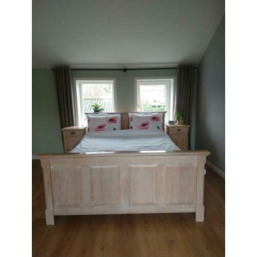 Eiken whitewash tweepersoonsbed