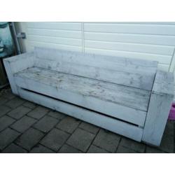Loungebank en tafel van steigerhout