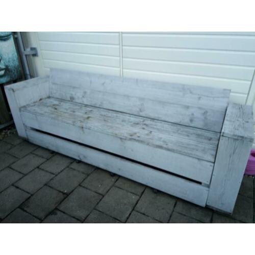 Loungebank en tafel van steigerhout