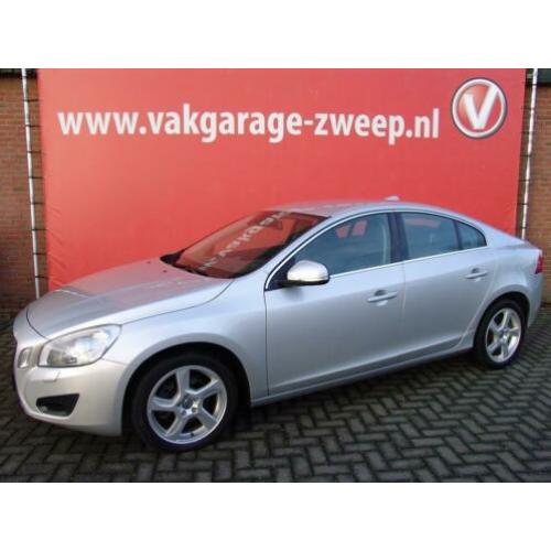 Volvo S60 2.0 D3 5-Cil 164PK Automaat MOMENTUM | Navi | Stoe