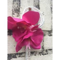 Polscorsage orchidee lang roze parels wit bruid cuff venice