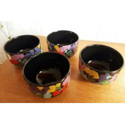 Vintage schaaltjes kopjes retro bloemen print bloem steen