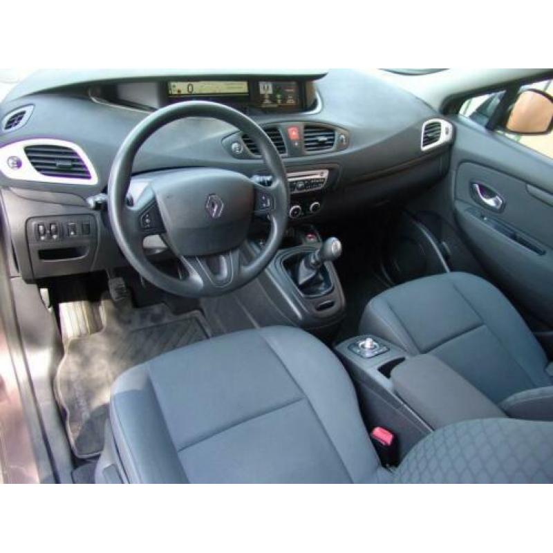 Renault Scénic 1.5 DCI 106PK 6-Versn. DYNAMIQUE | Navigatie