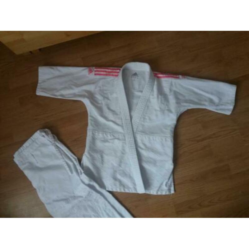 Judopak in nieuwstaat mt 160 (158/164)