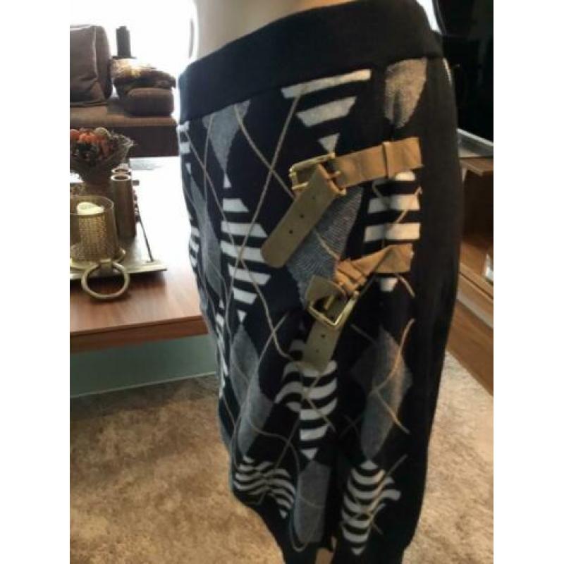 MC GREGOR rok maat xxl valt als XL