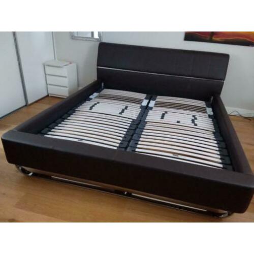 Bedombouw 180/200 kunstleer, zonder lattenbodems