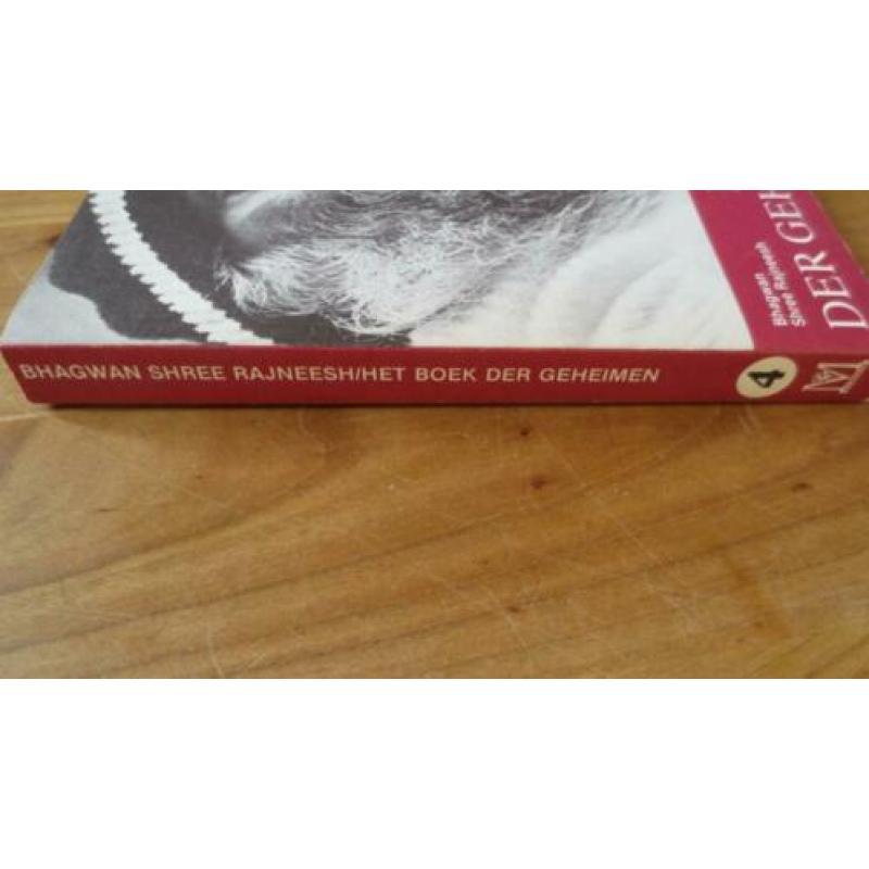 Osho Bhagwan Shree Rajneesh Het Boek der Geheimen deel 4