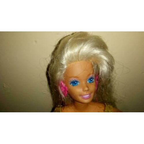 barbie van mattel uit 1966 met lang haar
