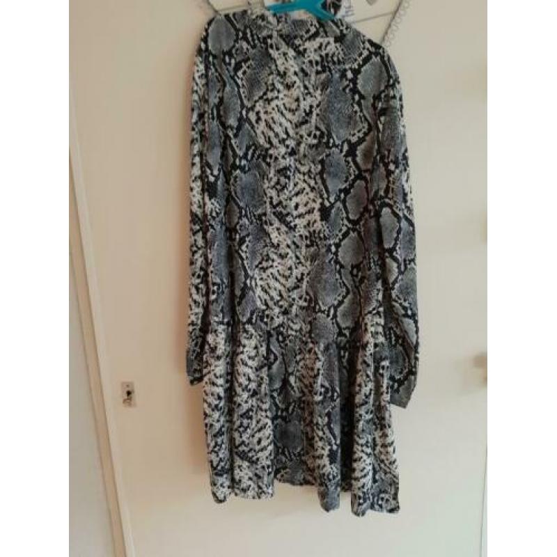Leuke nieuwe jurk maat S/M