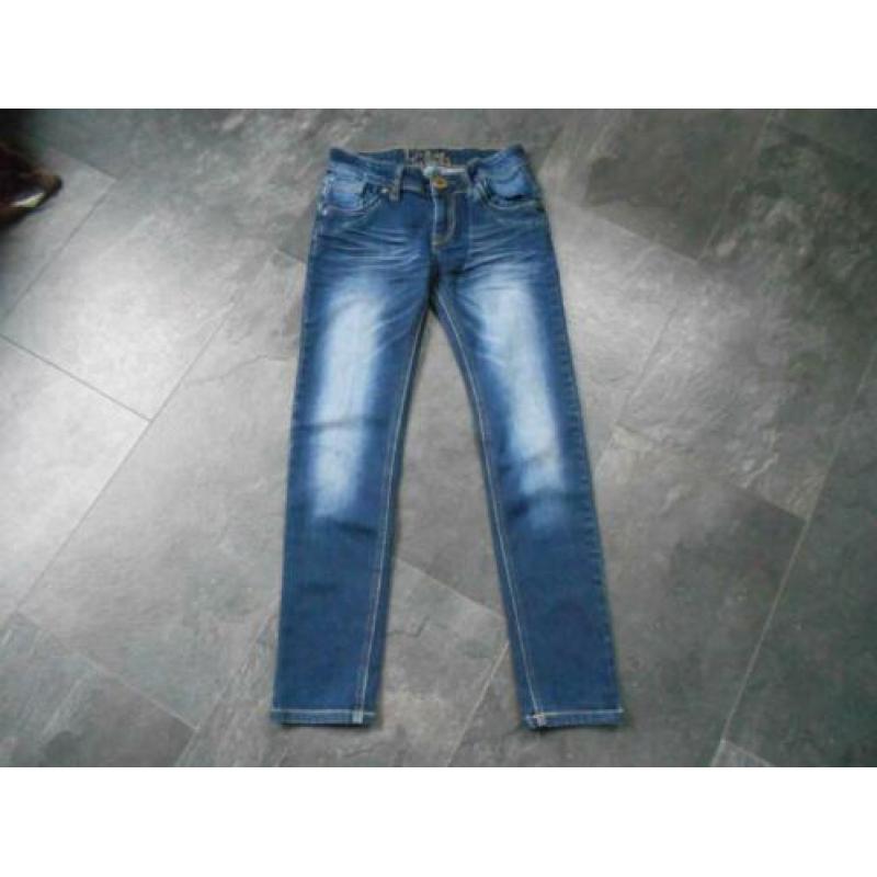 Dzine jeans, maat 146