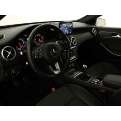 Mercedes-Benz A-Klasse 180 Airconditioning, Navigatie, Cruis