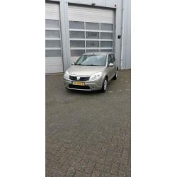 Dacia Sandero 1.6 MPI 90 2009 Grijs Airco