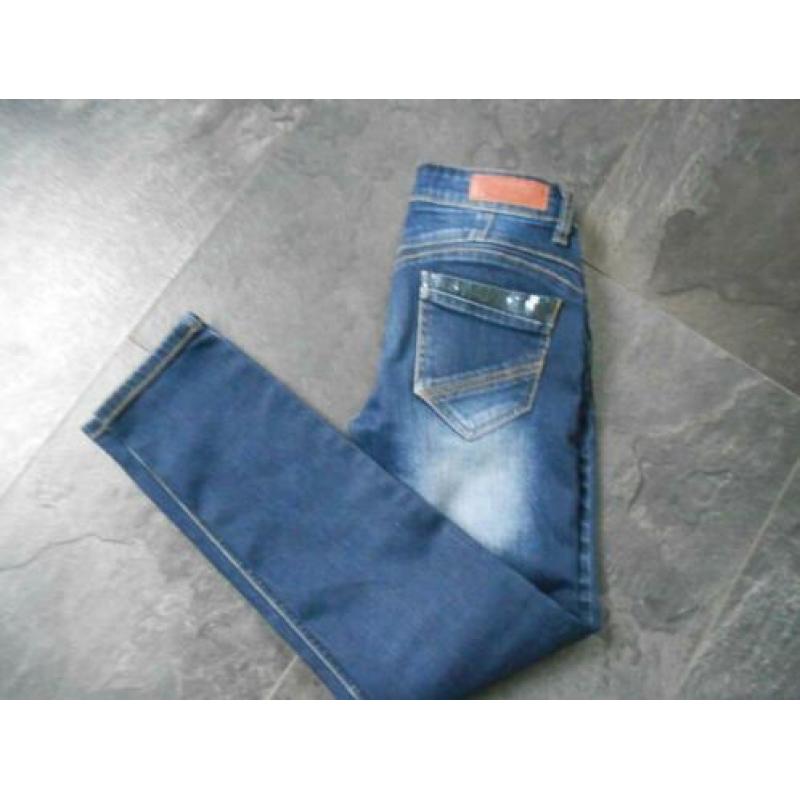 Dzine jeans, maat 146