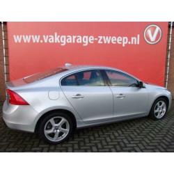 Volvo S60 2.0 D3 5-Cil 164PK Automaat MOMENTUM | Navi | Stoe
