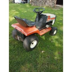 Te Koop goed lopende tuintrekker./zitmaaier