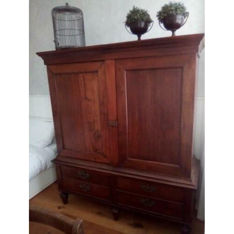 Te koop mooie antieke buffet linnen kast biedermeier stijl