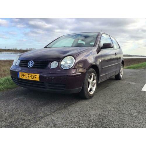 Polo 1.2 47KW 2002 Paars, nieuwe apk Nissan primera estate