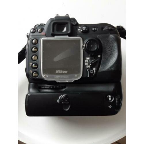 Nikon D200 met MB D200 grip en GPS Nikon GP-1A