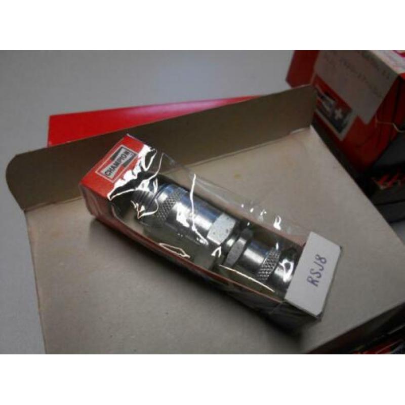 Bougies Daf YA RSJ8 Nieuw (Ruim 60 stuks beschikbaar)