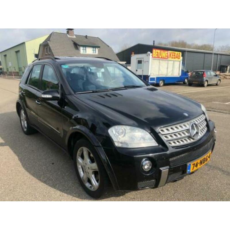 Mercedes-Benz M-klasse 320 CDI AMG UITVOERING/DAKRAAM/XENON/