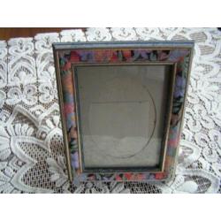 prachtige apart uitgevoerde fotolijst ; fotomaat 13 x 18 cm