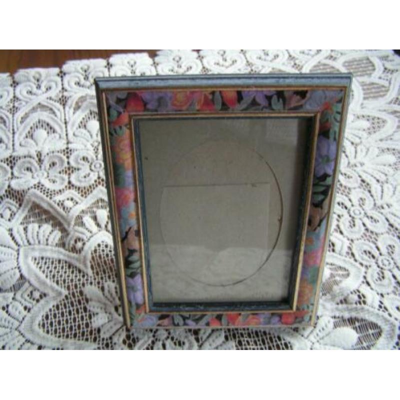 prachtige apart uitgevoerde fotolijst ; fotomaat 13 x 18 cm