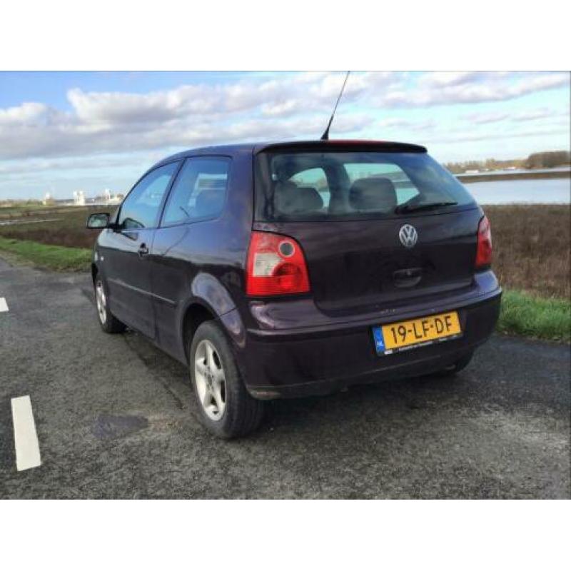 Polo 1.2 47KW 2002 Paars, nieuwe apk Nissan primera estate