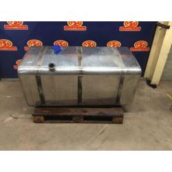 Scania Chrome tank 700 liter inclusief steunen