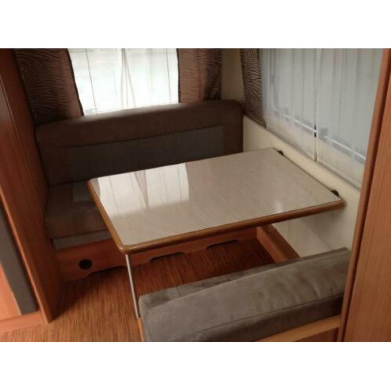 Hobby De Luxe 400 SF