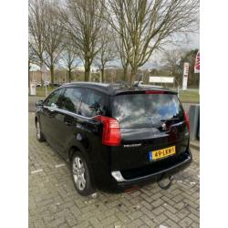 Peugeot 5008 1.6 THP 7PL 2010 Zwart. BOM VOLLE AUTO!