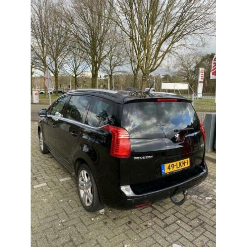 Peugeot 5008 1.6 THP 7PL 2010 Zwart. BOM VOLLE AUTO!