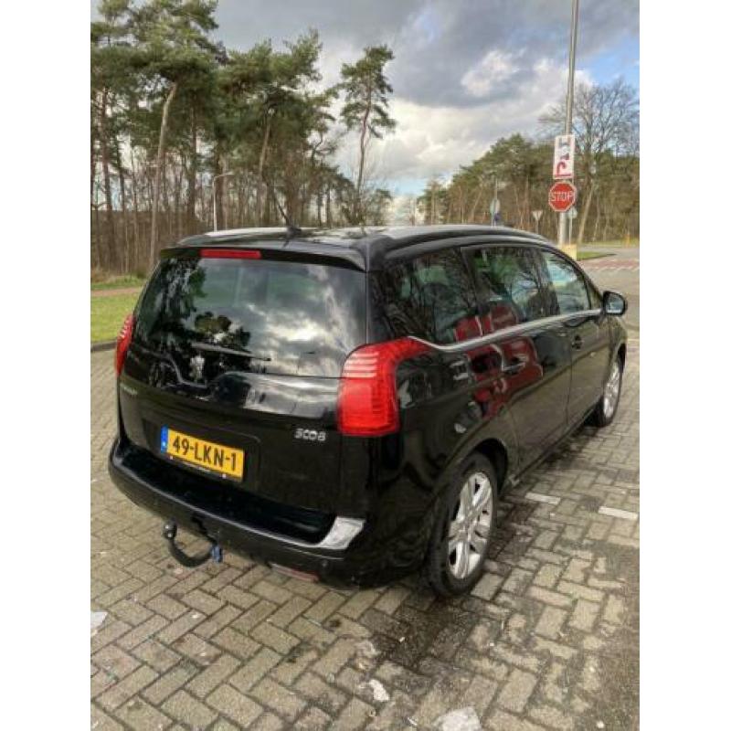 Peugeot 5008 1.6 THP 7PL 2010 Zwart. BOM VOLLE AUTO!