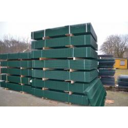 Aanbieding 102 meter hekwerk 3D 233 cm hoog groen RAL 6005.