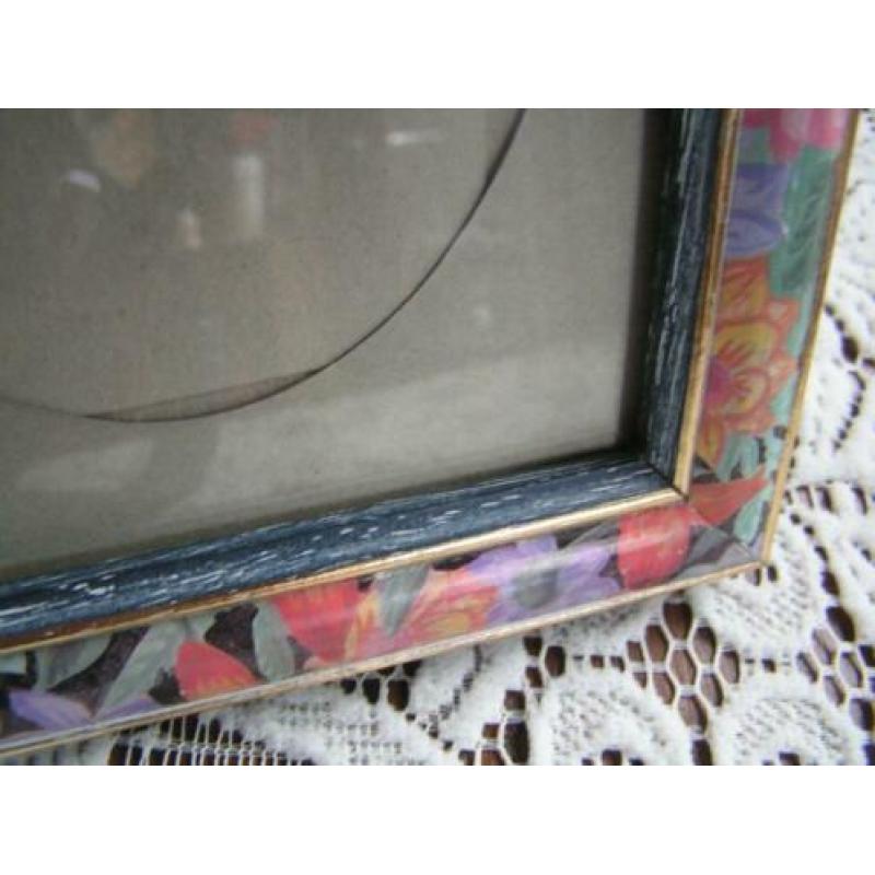 prachtige apart uitgevoerde fotolijst ; fotomaat 13 x 18 cm