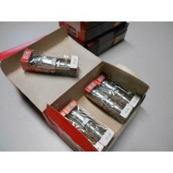 Bougies Daf YA RSJ8 Nieuw (Ruim 60 stuks beschikbaar)