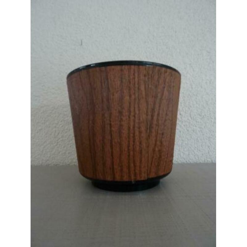 Kunststof bloempot - vintage