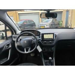 Peugeot 2008 1.2 PureTech Blue Lion Automaat Navigatie