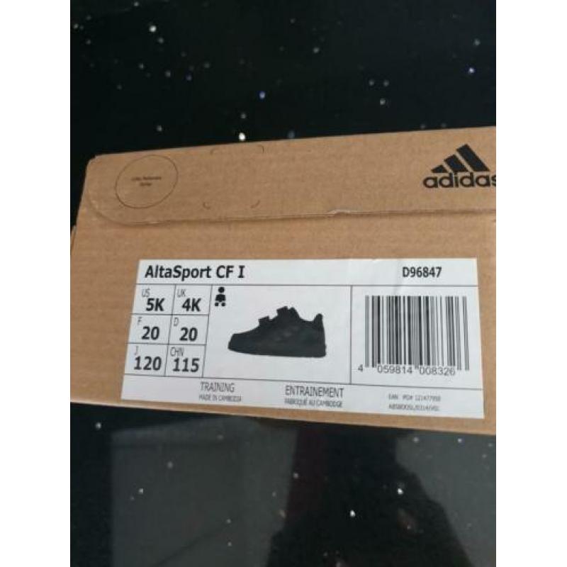 Nieuwe Adidas zwarte gympen sportschoen maat 20
