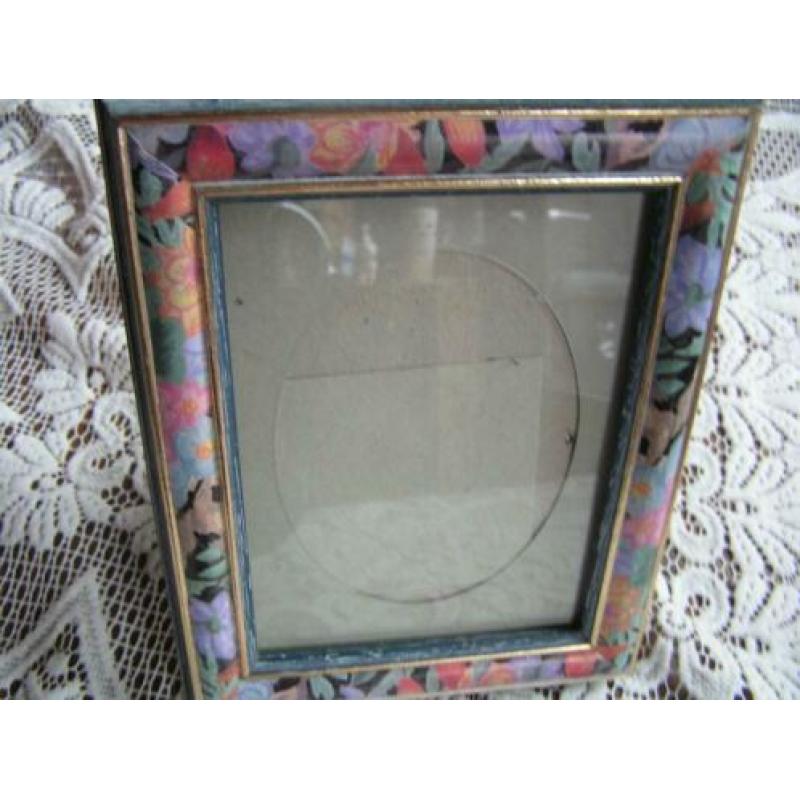 prachtige apart uitgevoerde fotolijst ; fotomaat 13 x 18 cm