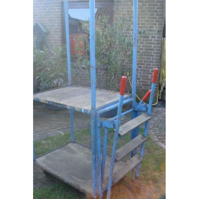 Mobiele bordes trap.