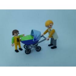 Playmobil vader met kinderen en baby in kinderwagen