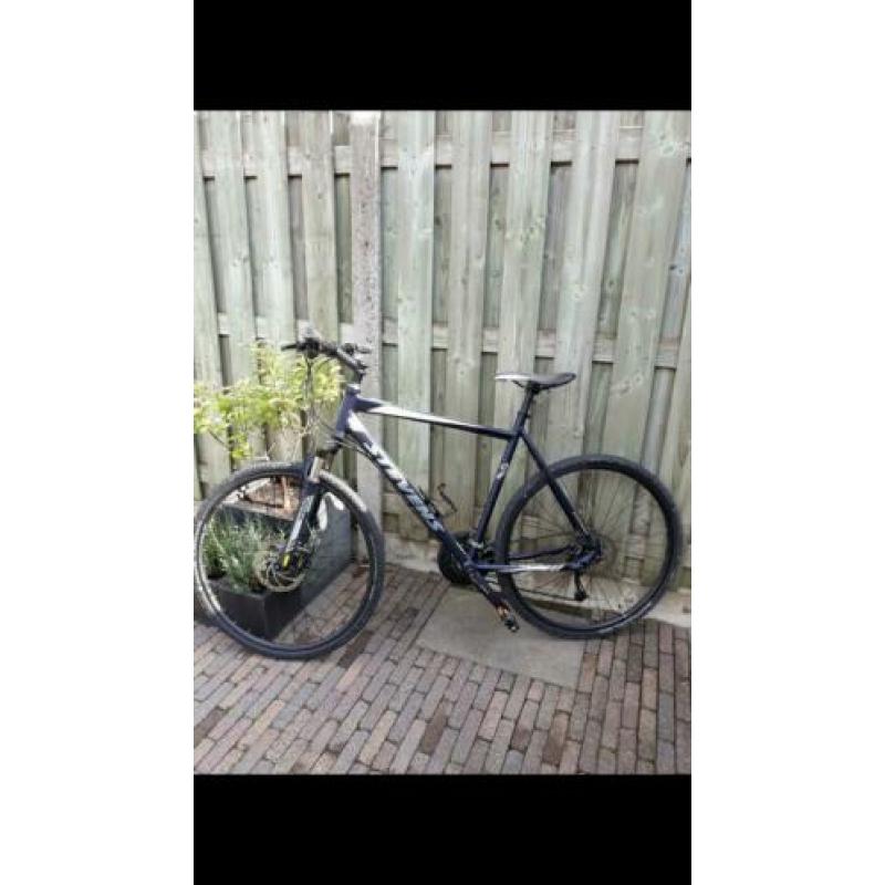 Mountainbike cross bike merk Stevens