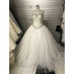 Prinses model 36/38 maat bruidsjurk