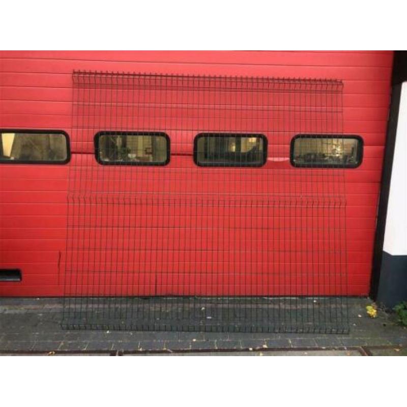 Aanbieding 102 meter hekwerk 3D 233 cm hoog groen RAL 6005.